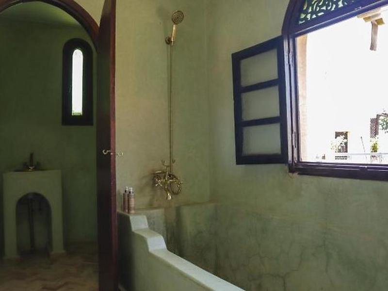 3E808BD82C106E883F7105ED1B02F638