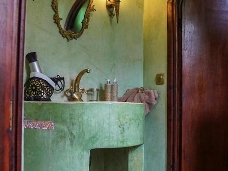 D19F3D7E7B629C7E2337564B697674DE