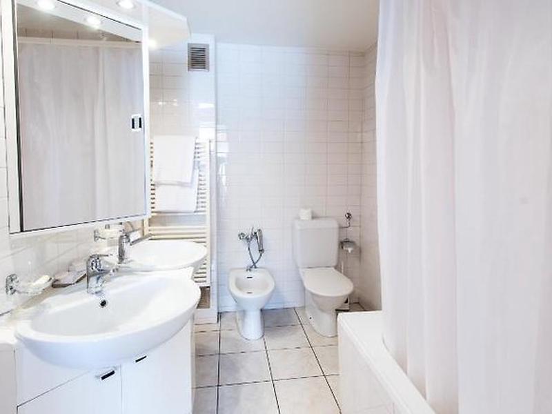 6F6A708DE36BE7E8D216EC4BD7EA51B9