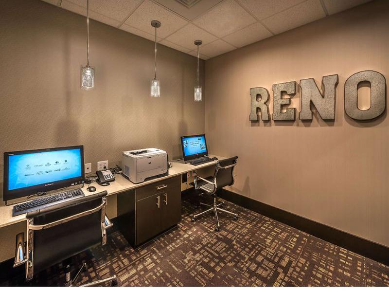 F2AA5C1E1D9AD9CFCA5EEF44EE1BAFA8