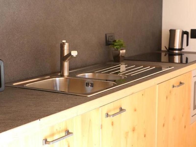 7D2521AEEB1B6A23A357F1F6D0BA5788