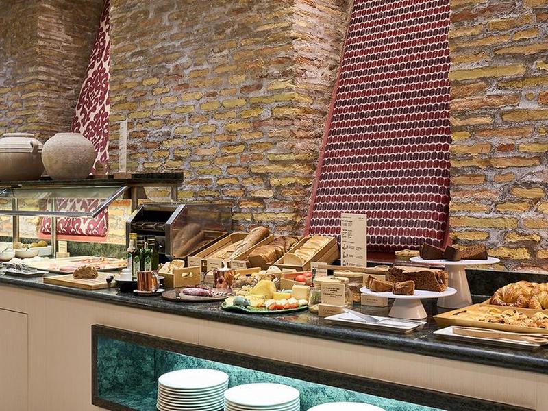 217A9D46A78296F014210067D4E18082