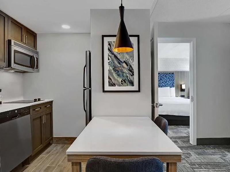 3C5DC680EF46EF9CC22E19848311240B