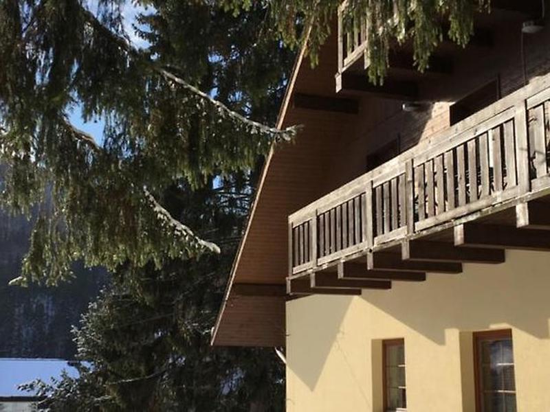 DB8A379BFA2E3D3A07B761BADEB9856D