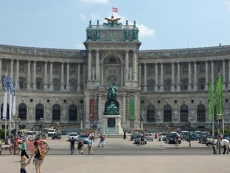 FEA8088F8EEBBD061F2B83D9BECB6EF3