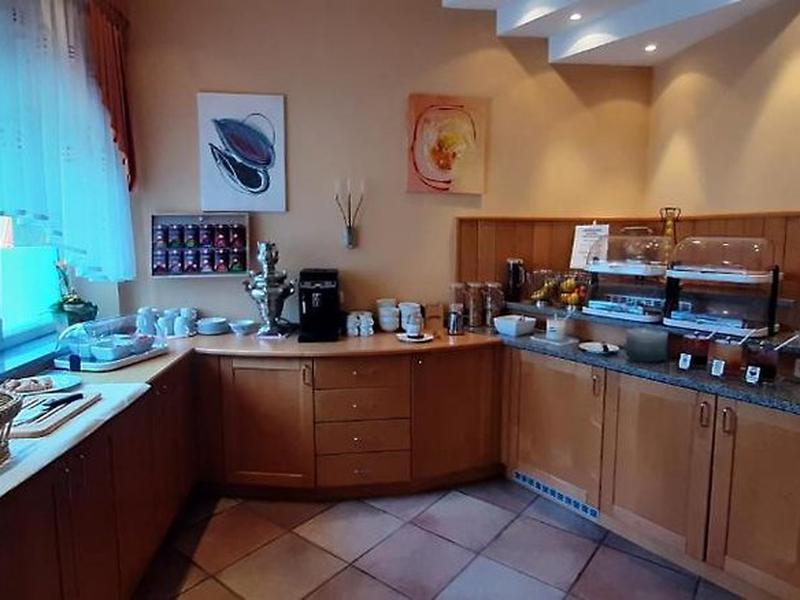 4765F49441A0393BD4DA769D5D27DC9D