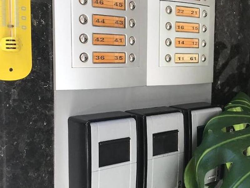 9397829FDC4B3CE98FB18D51E29594A1