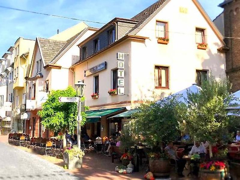 C727961FA3F057708A8E014ED01EE6D2