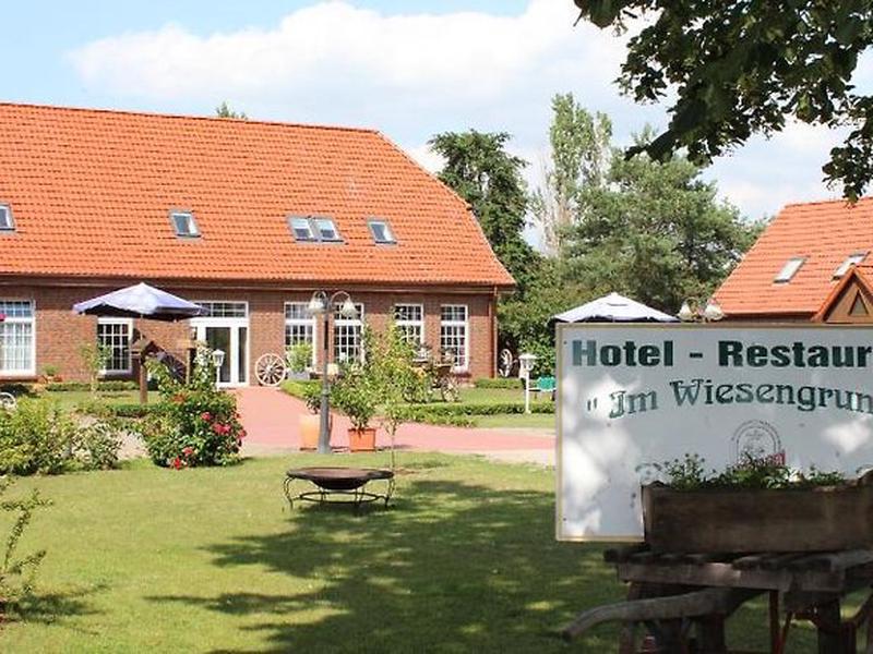 40C74820D2AA8AA22AF3ABD5EEE70F1C