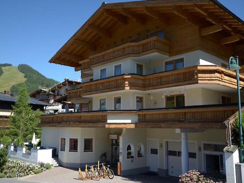 B7A53E7A2A4241AC4ADC684929C3A9A2