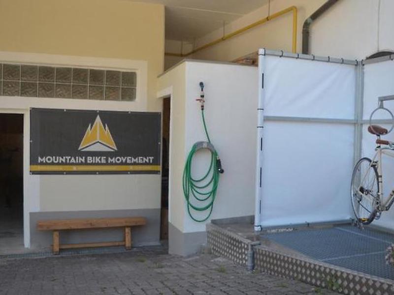 F51FA1D2A0E03C031406E88FAC98DA8E