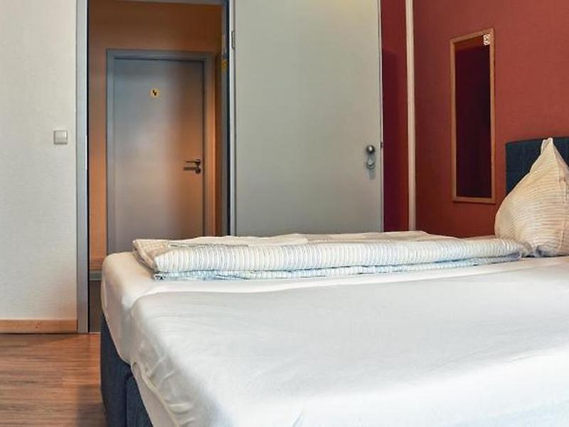 4F35143A2D7217A67BAEDD7EF38F3F83