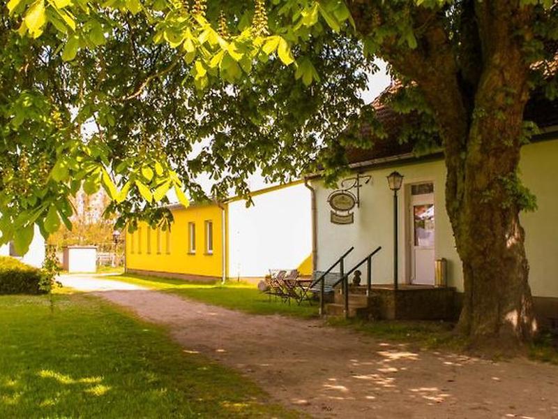 E3ADDFC6353EA4B47E76A67125E7AA3A