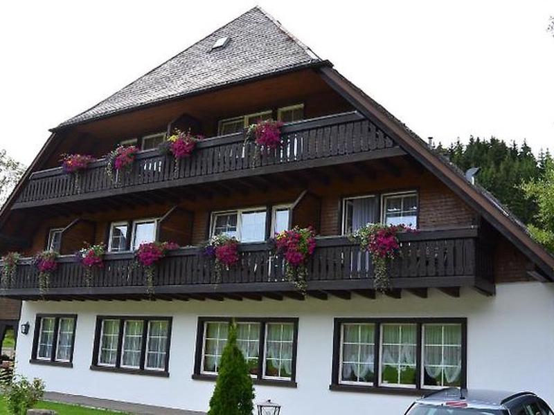 0EA47F09709049DB90E6C8A61CA19AA1