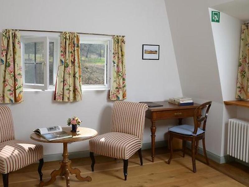 5E6A83F4C9DA85FD1B9D3539AF4745B5