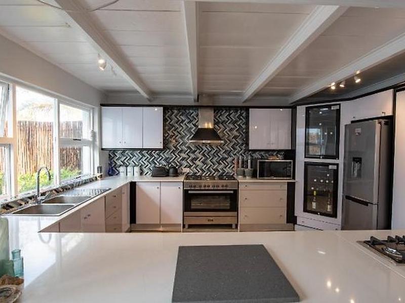 058DCB339F7A7D4B349618339A277948