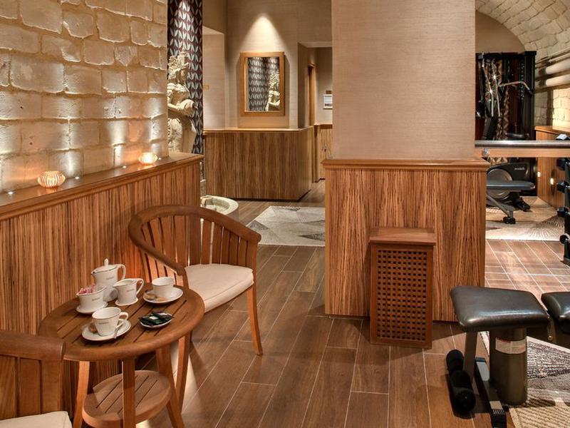 F9789862D6DE469EDBDC4528C1C1258E