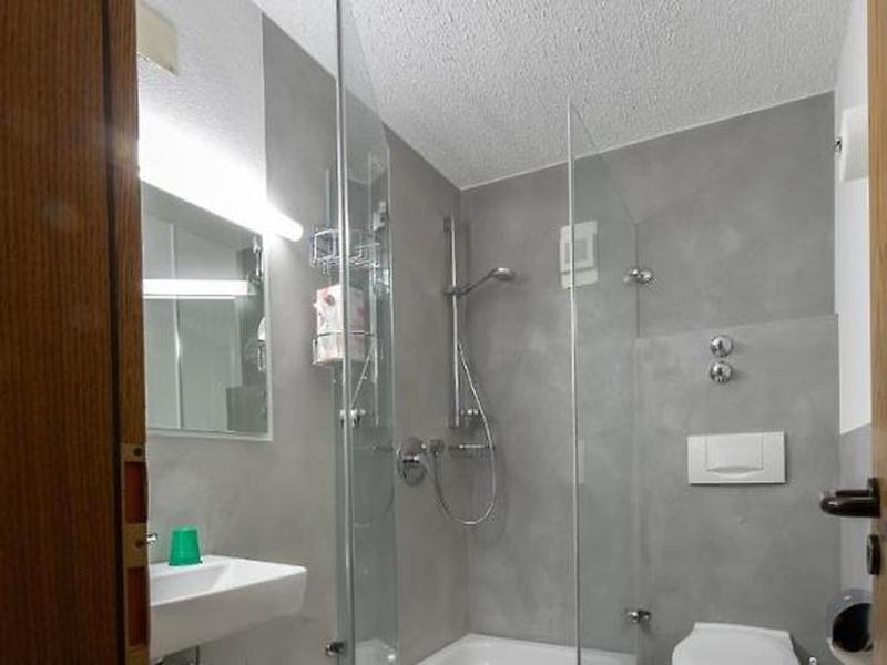 DC8A6CD4B56A15127DA029B541305809