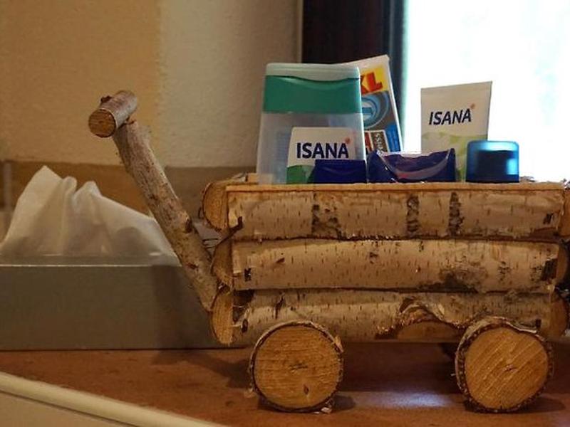 C994FADE302301CDD4E2E68702078351