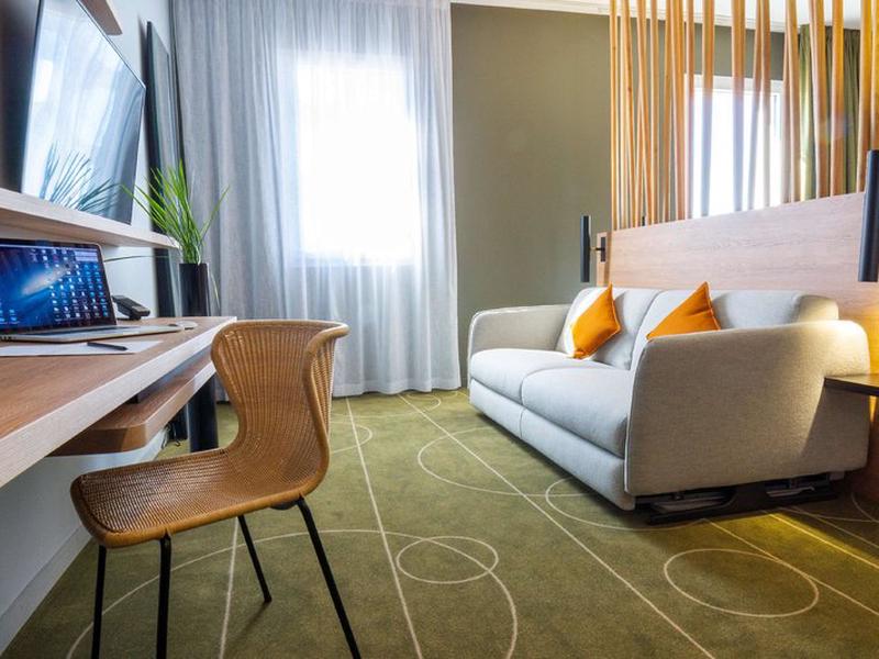 6290CD51E886258B852DEEC199AC1EC2