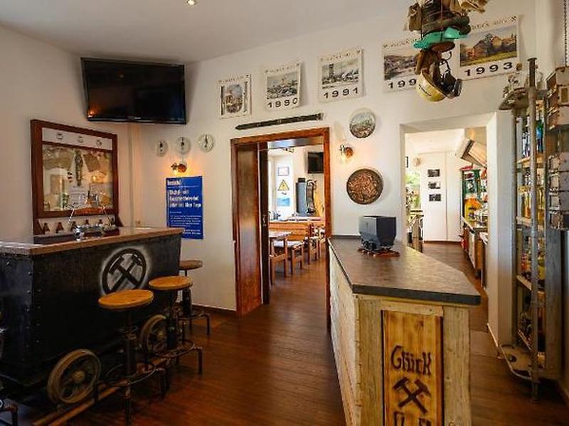 611B6246D80A6F8DF3F81D3077237D18