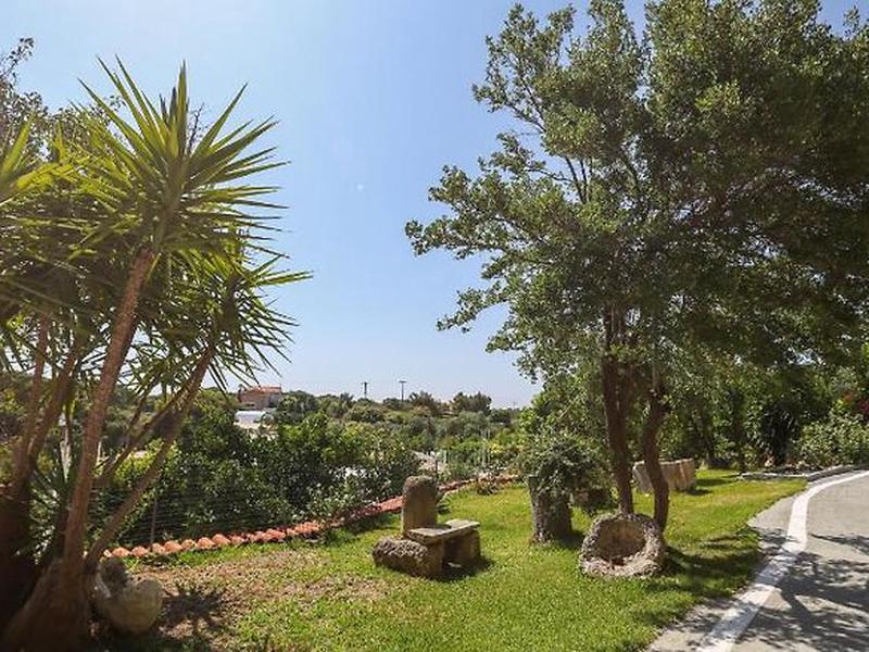 83694BC7DC7B324A27740D3A52882128