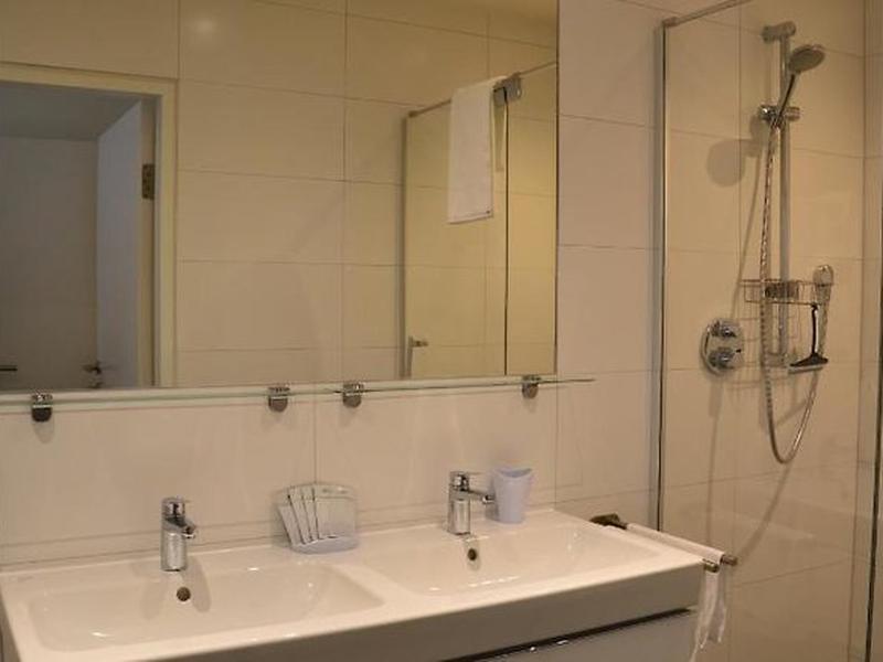 74A203DC7335A7B92798CF96728B6492