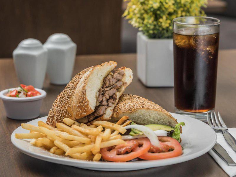 24BEC89461F83A5CF892D14E440634EE