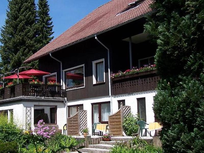 A0B461D2ACD4A2E6797E8BB04EB9A29C