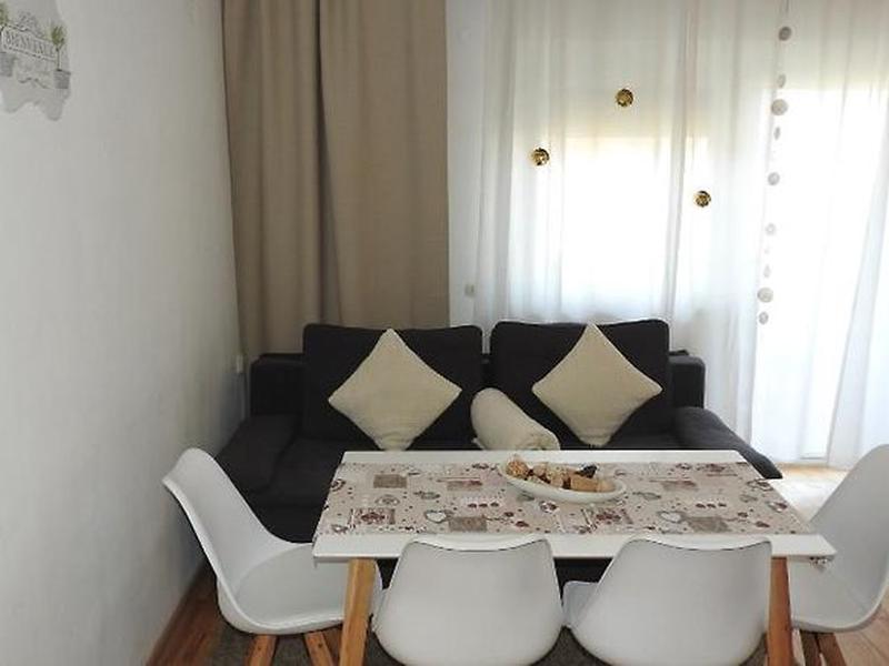 DFD6E6EBA91796736FAB0ABC010C4EA0