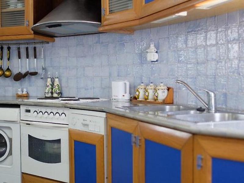 9B4CFE43A334984AA03336454A08BDBD