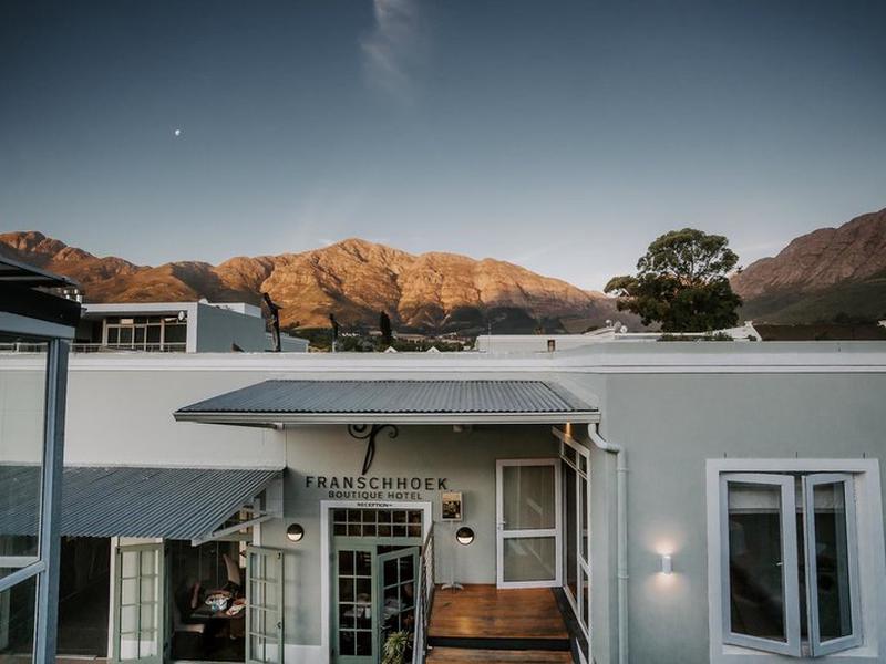 63C3FEA083CA5EC9EFD8E4D618991B3D