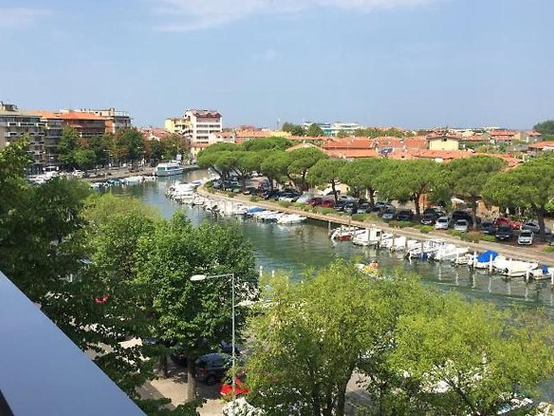 6AEF4F53AE1ECF0610EBAB21D4DC47B2