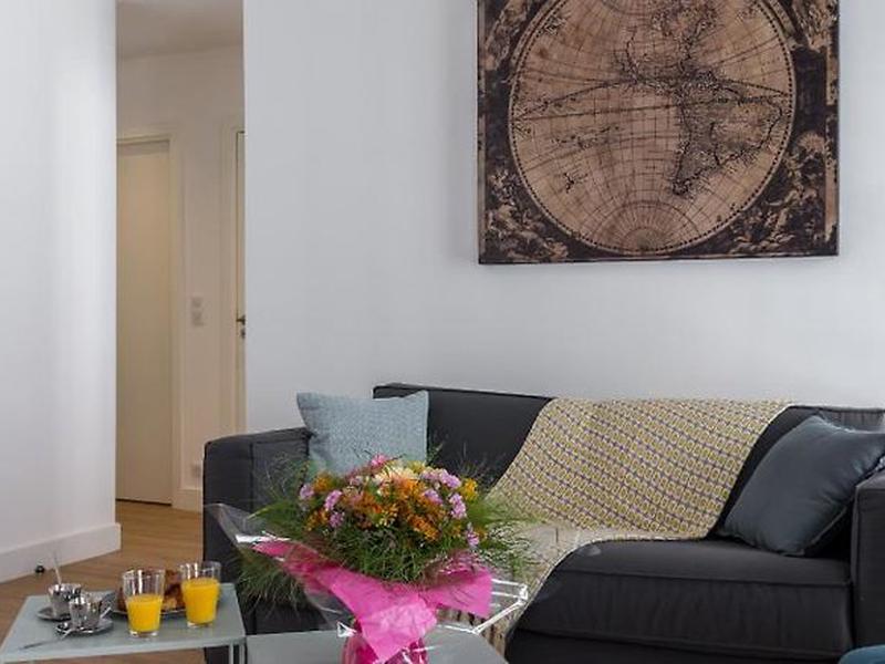 6B459DD9CA8CC7563295538A6F815DC2