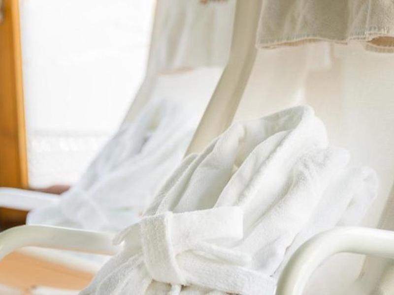 A83EECC55848B0E8AE85C537255A2DCA