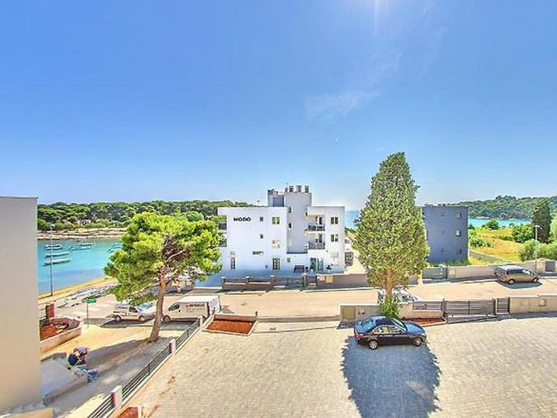 42E28EA35CE2112E9EB1EEBAA7701C72