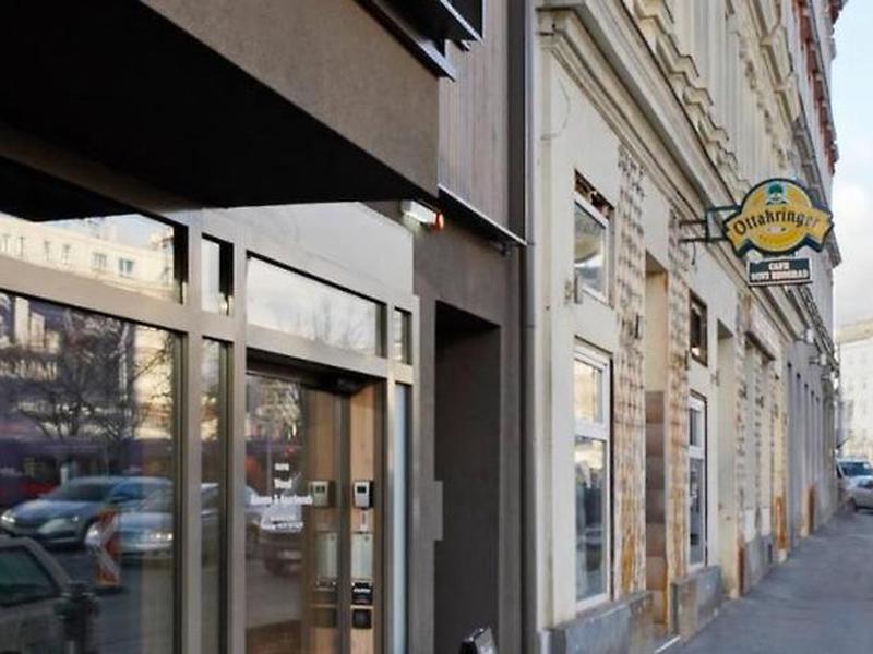 03AEC1BE1AB76496B3FEFEEE65C5F270