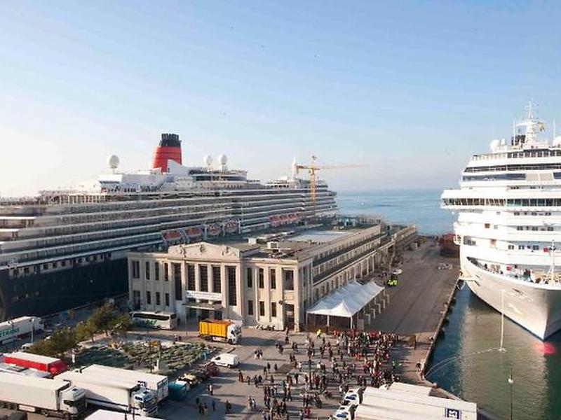 894C1037DA7033A99D4059CE544A2981