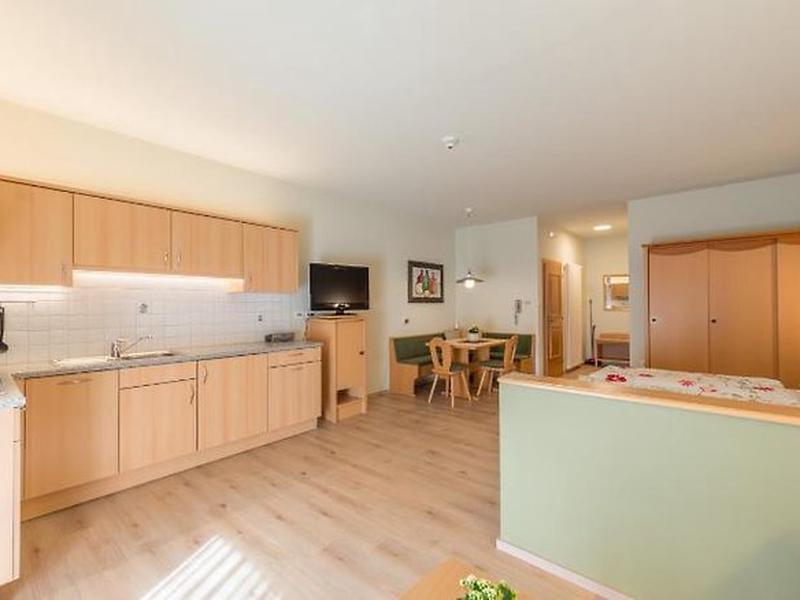 7A8232FC12658B51D608136E4ADBB46C