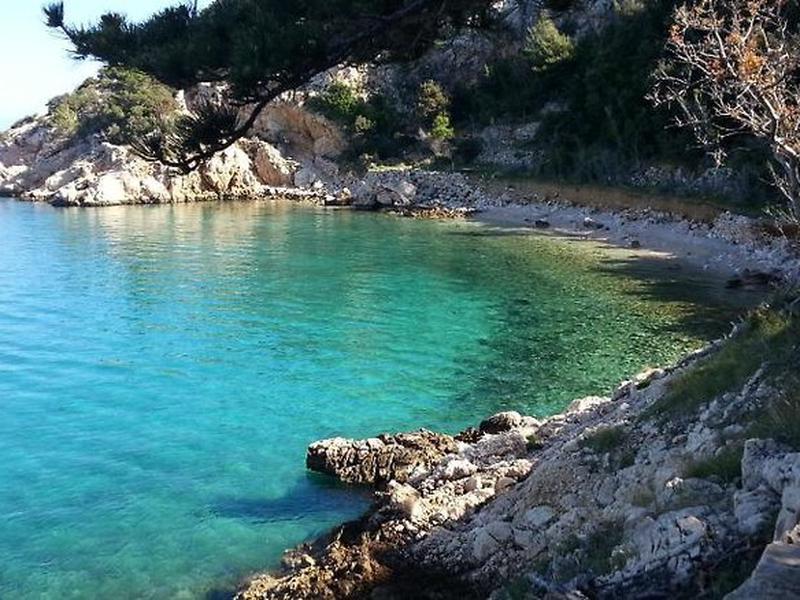 38A519889391CD2153F41A6451D8CE6E