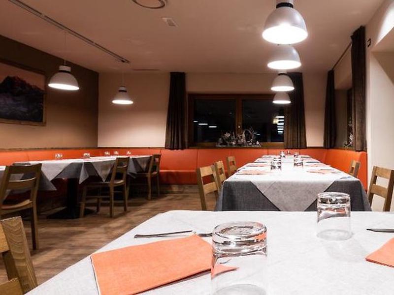 64A2ADCB1A4A1276786CC864C705F676