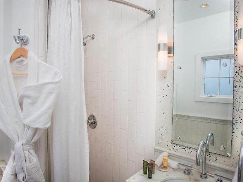 B6B3648E9D2E4F6FA55C121711F2DCF9