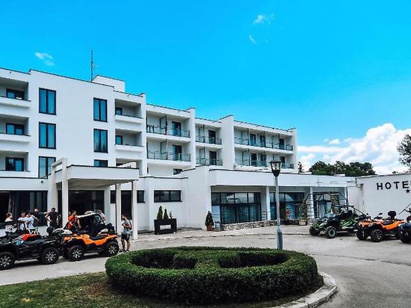 17F9A53720B88347789F43ACA3507725