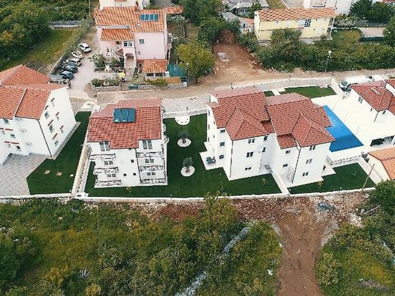 020818814B05B261A95F3C682A76C295