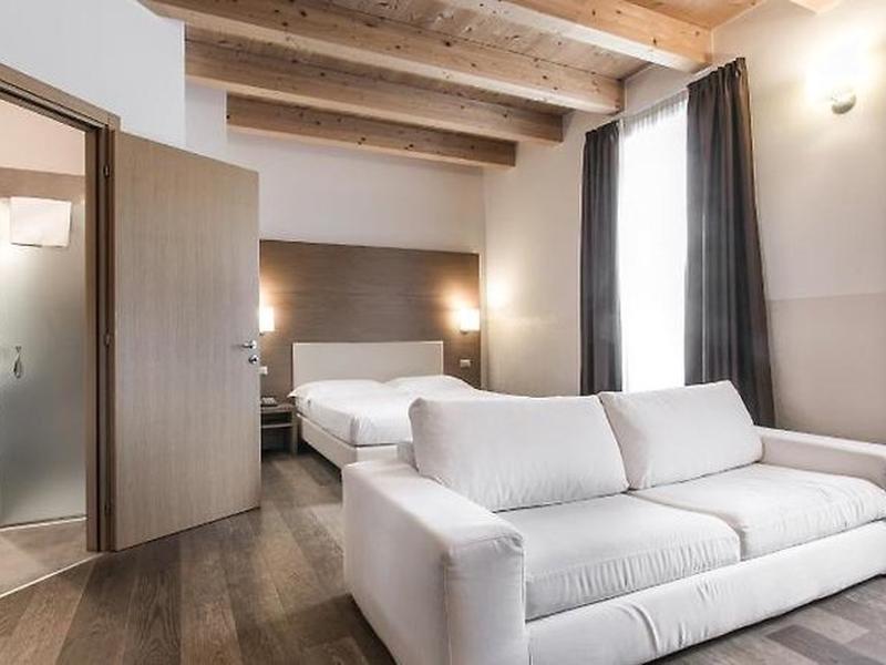 EB91D00FFD1E9E0165E3DF6294ABAA24