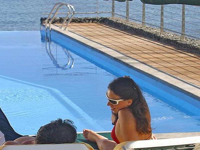 1B08323DC6383CA92CBFDA245C7BADE3