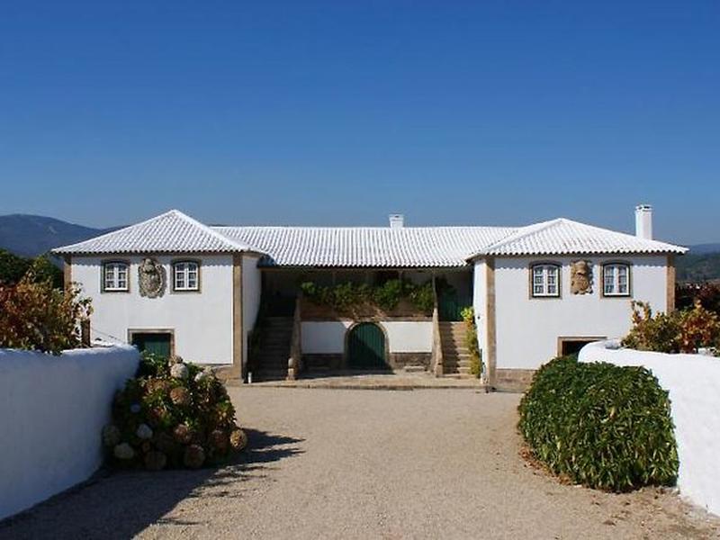 928777E9676D64DDB6EAA52F9E3E2C9E