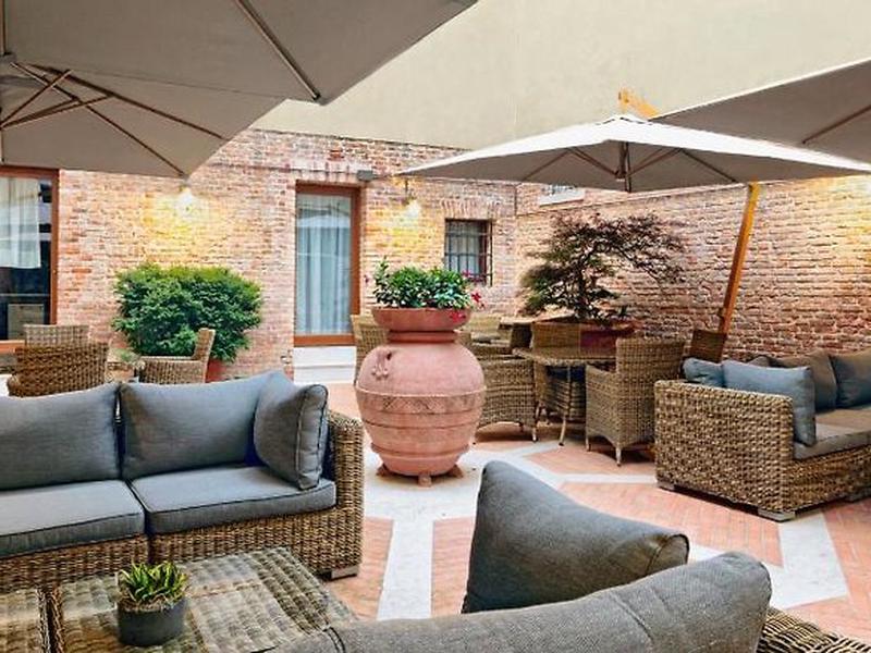 F18DE94A4877FB29934C3F09257AFB61