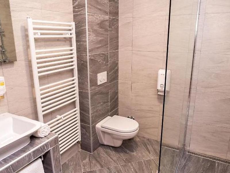 E9A489715832760CCE1D15E16877B8DC