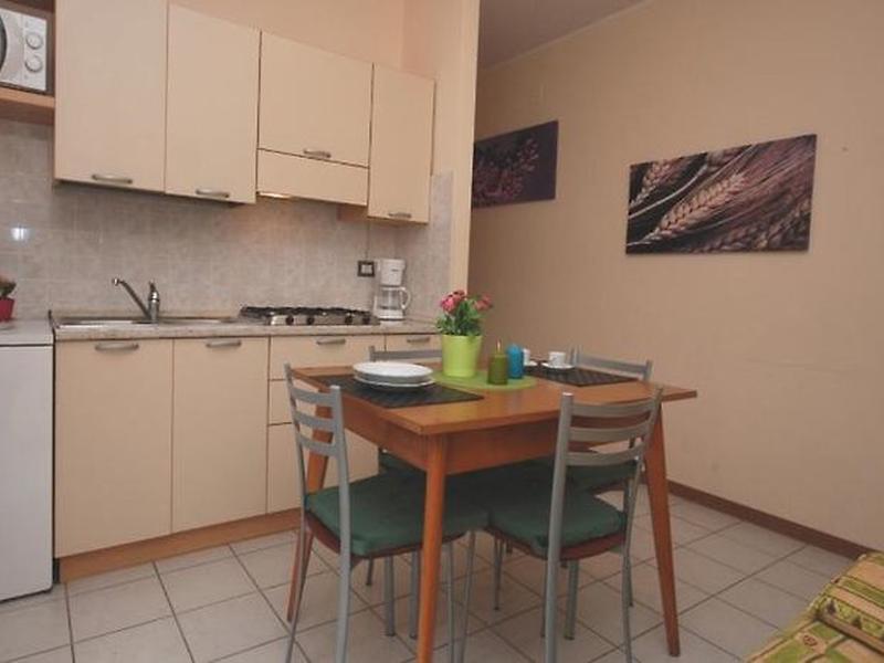 54EA634CCCA300A6FC8E51EC8E93F34C